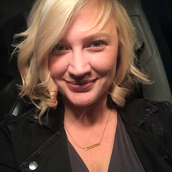 Meet your Posher, Cassie - Picture 1 of 1